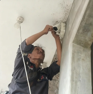 Pemasangan CCTV sekolah